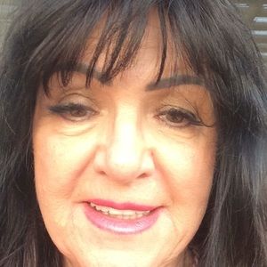 Meet your Posher, Dana